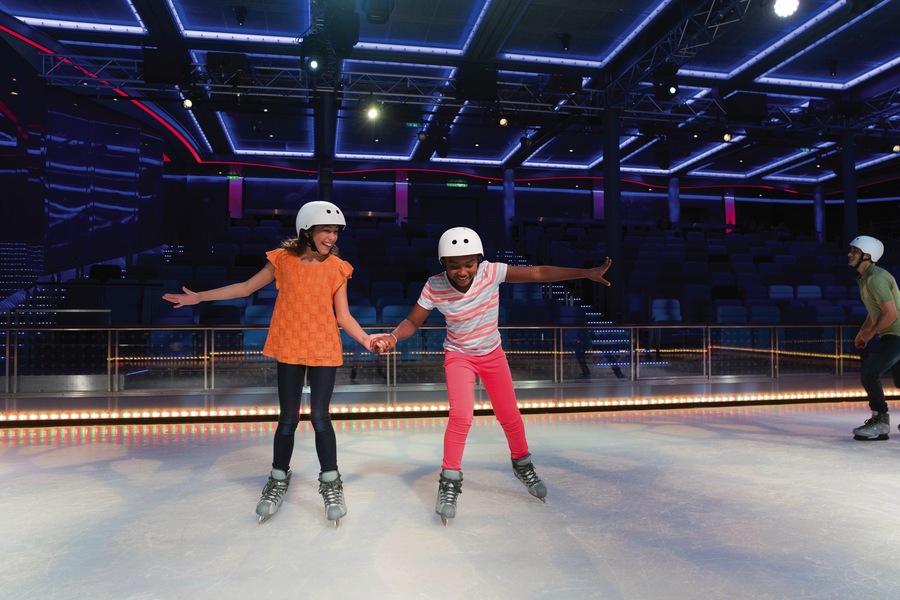 Royal Caribbean International, Voyager of the Seas, Ice Skating.jpg